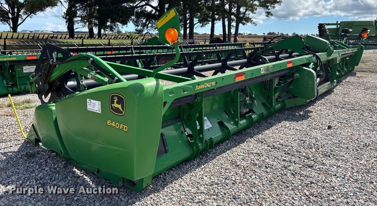 image for item EC3842 2012 John Deere 640FD flex draper head