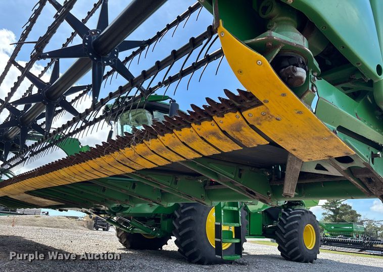 image for item EC3842 2012 John Deere 640FD flex draper head