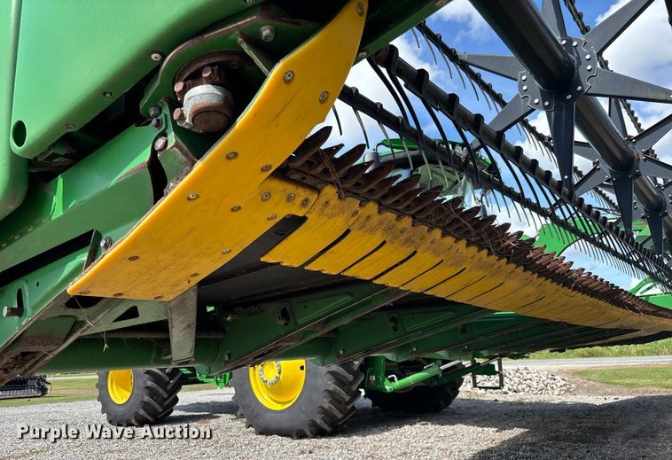 image for item EC3842 2012 John Deere 640FD flex draper head