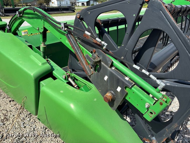 image for item EC3842 2012 John Deere 640FD flex draper head