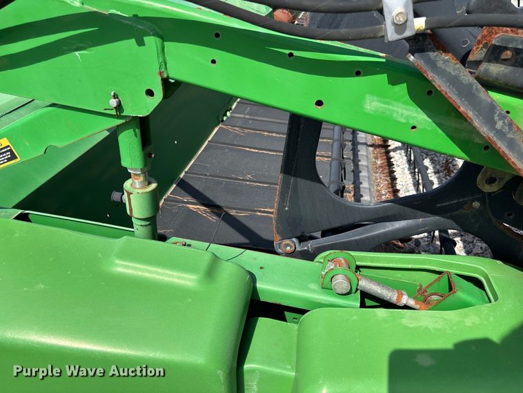 image for item EC3842 2012 John Deere 640FD flex draper head