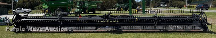 image for item EC3843 2018 MacDon FD75-D flex draper head