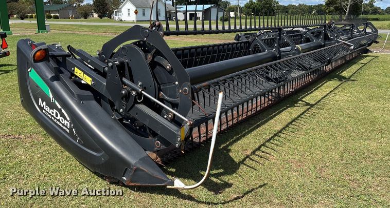 image for item EC3843 2018 MacDon FD75-D flex draper head