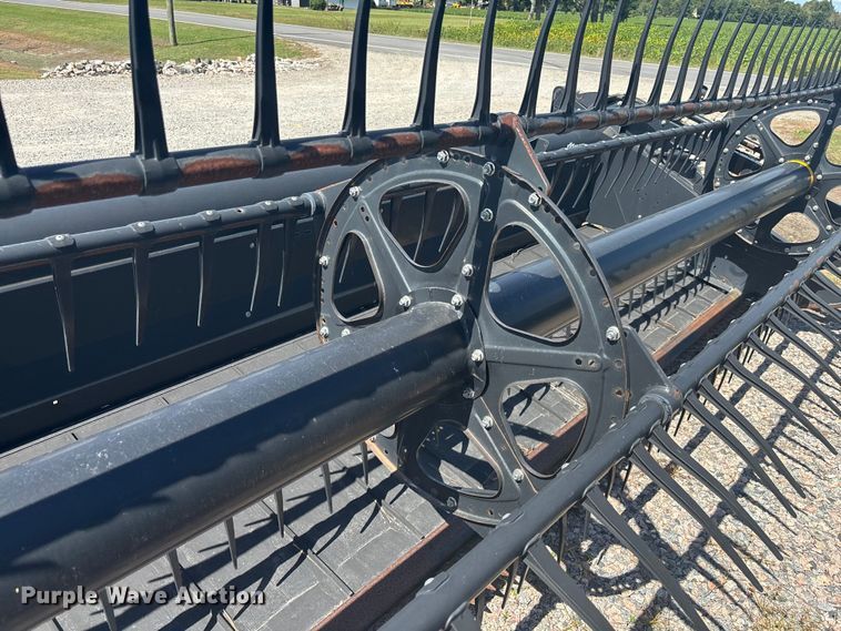 image for item EC3843 2018 MacDon FD75-D flex draper head