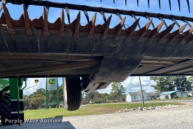 image for item EC3843 2018 MacDon FD75-D flex draper head