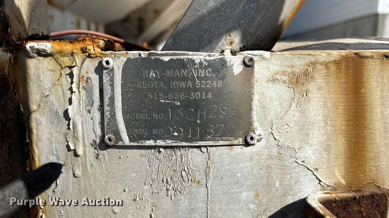 image for item ED2257 2000 Kenworth T800 fertilizer delivery truck