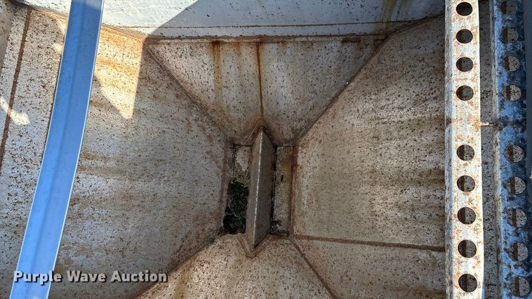 image for item ED2257 2000 Kenworth T800 fertilizer delivery truck