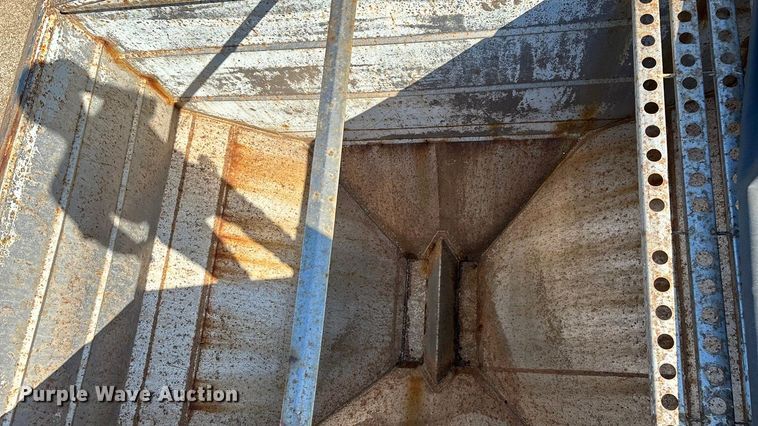 image for item ED2257 2000 Kenworth T800 fertilizer delivery truck