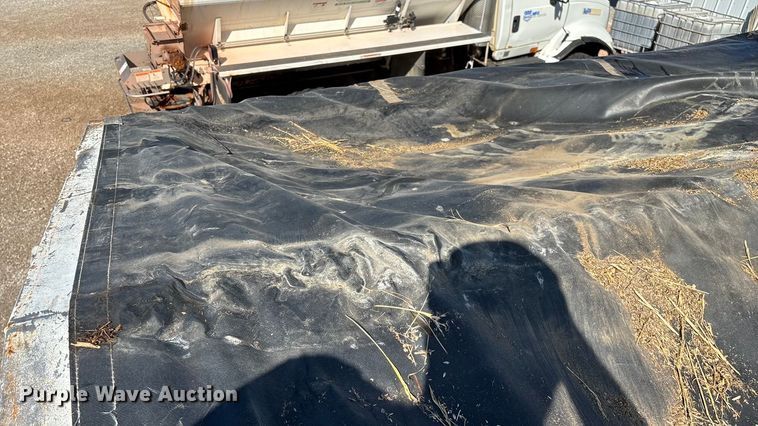 image for item ED2257 2000 Kenworth T800 fertilizer delivery truck