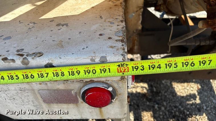 image for item ED2257 2000 Kenworth T800 fertilizer delivery truck