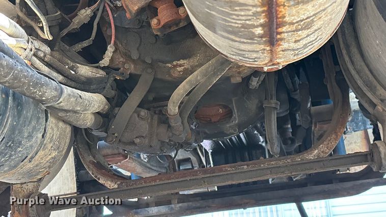 image for item ED2257 2000 Kenworth T800 fertilizer delivery truck