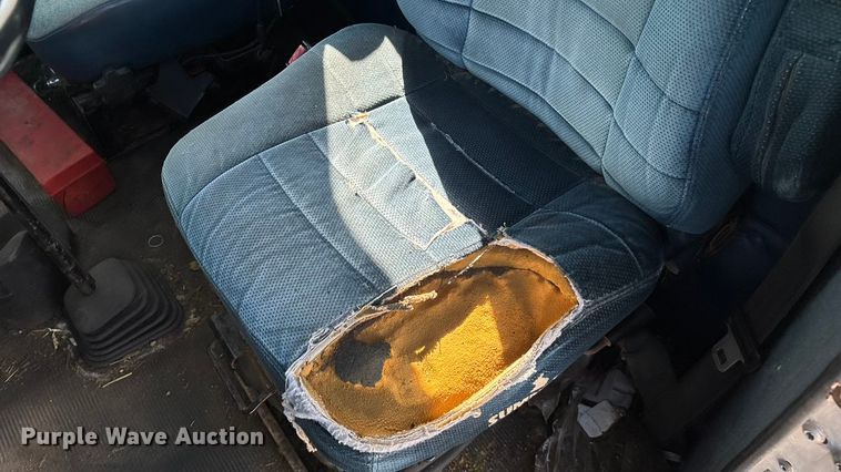 image for item ED2257 2000 Kenworth T800 fertilizer delivery truck