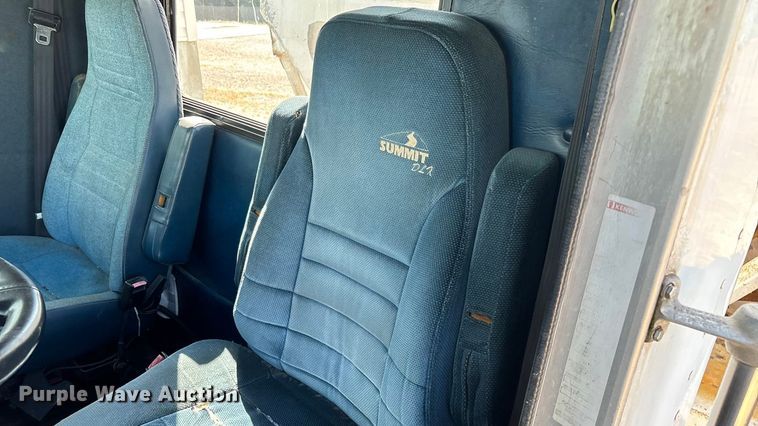 image for item ED2257 2000 Kenworth T800 fertilizer delivery truck