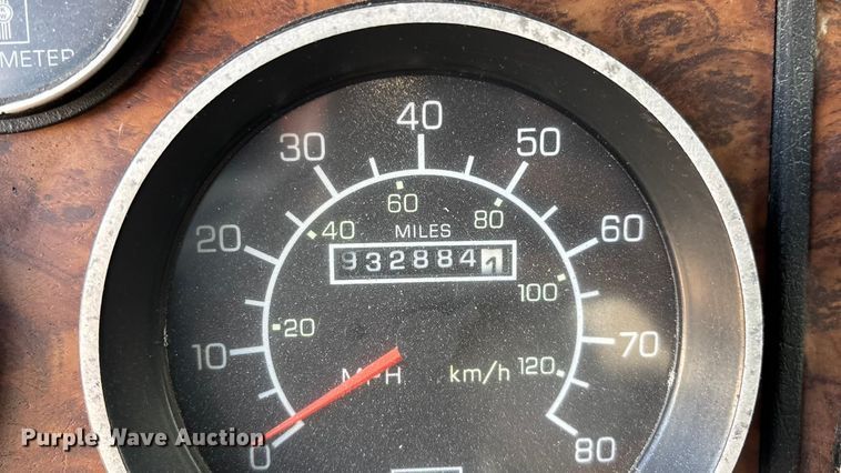 image for item ED2257 2000 Kenworth T800 fertilizer delivery truck