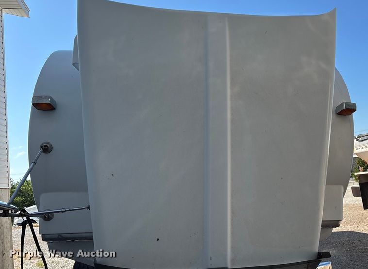 image for item ED2257 2000 Kenworth T800 fertilizer delivery truck