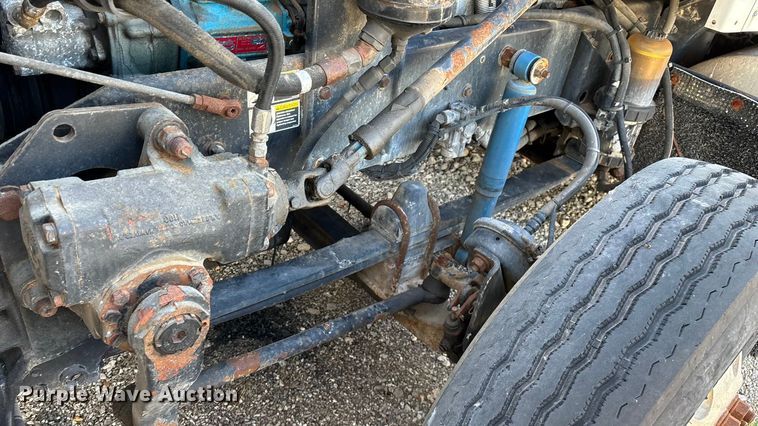 image for item ED2257 2000 Kenworth T800 fertilizer delivery truck