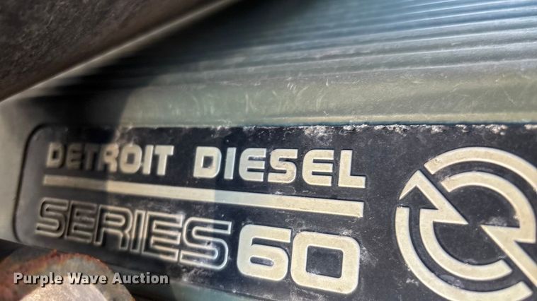 image for item ED2257 2000 Kenworth T800 fertilizer delivery truck