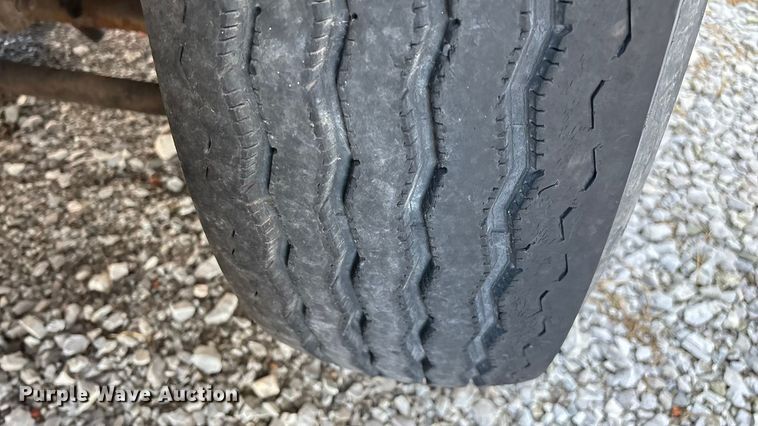 image for item ED2257 2000 Kenworth T800 fertilizer delivery truck