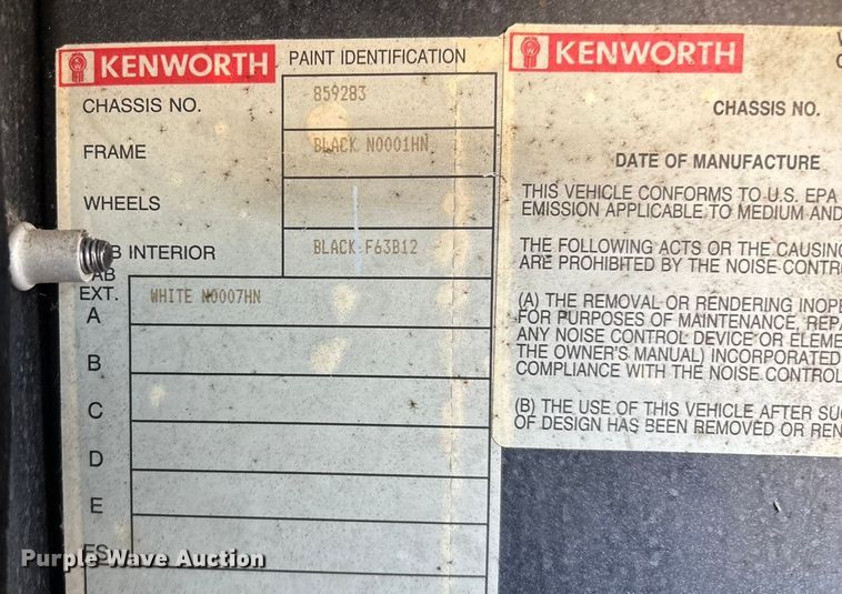 image for item ED2257 2000 Kenworth T800 fertilizer delivery truck