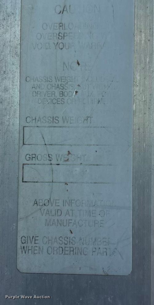 image for item ED2257 2000 Kenworth T800 fertilizer delivery truck