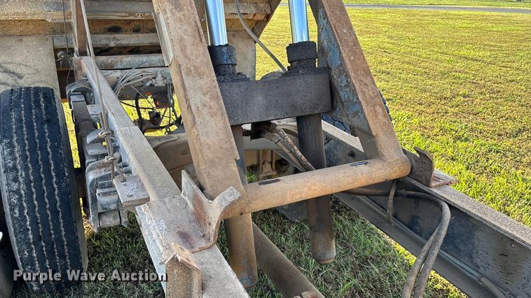 image for item ED2261 1996 Freightliner FL70 Business Class silage truck