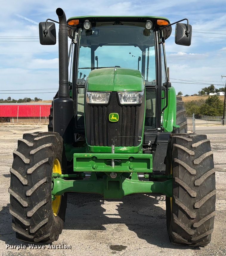 image for item ED5951 2022 John Deere 6105E MFWD tractor