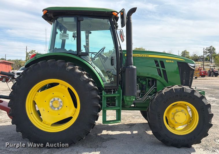 image for item ED5951 2022 John Deere 6105E MFWD tractor