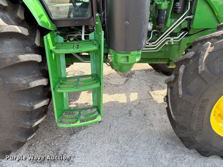 image for item ED5951 2022 John Deere 6105E MFWD tractor
