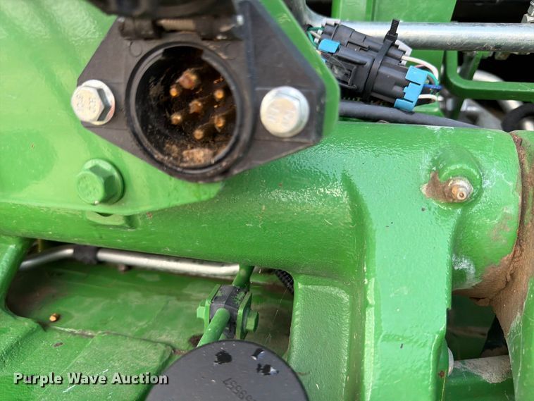 image for item ED5951 2022 John Deere 6105E MFWD tractor