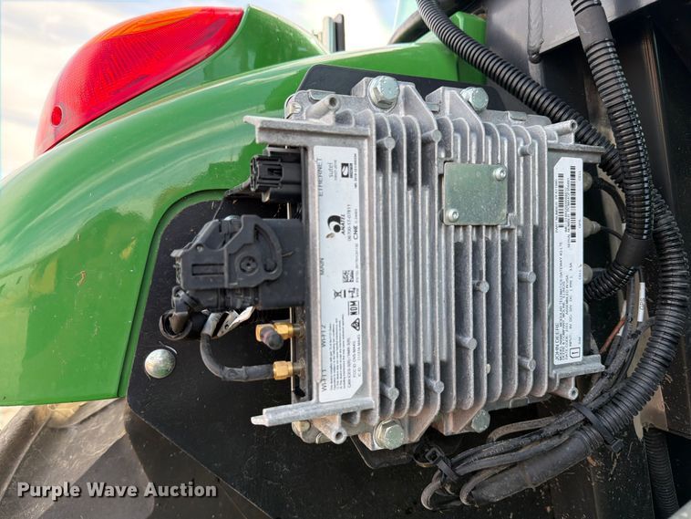 image for item ED5951 2022 John Deere 6105E MFWD tractor