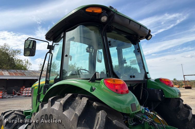 image for item ED5951 2022 John Deere 6105E MFWD tractor