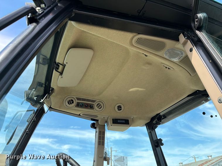 image for item ED5951 2022 John Deere 6105E MFWD tractor