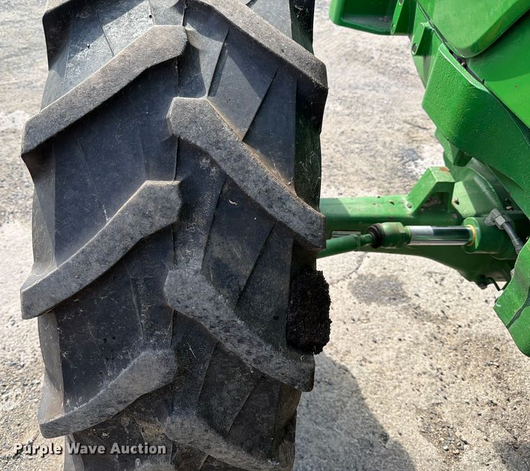 image for item ED5951 2022 John Deere 6105E MFWD tractor