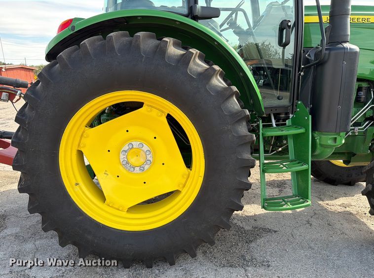 image for item ED5951 2022 John Deere 6105E MFWD tractor