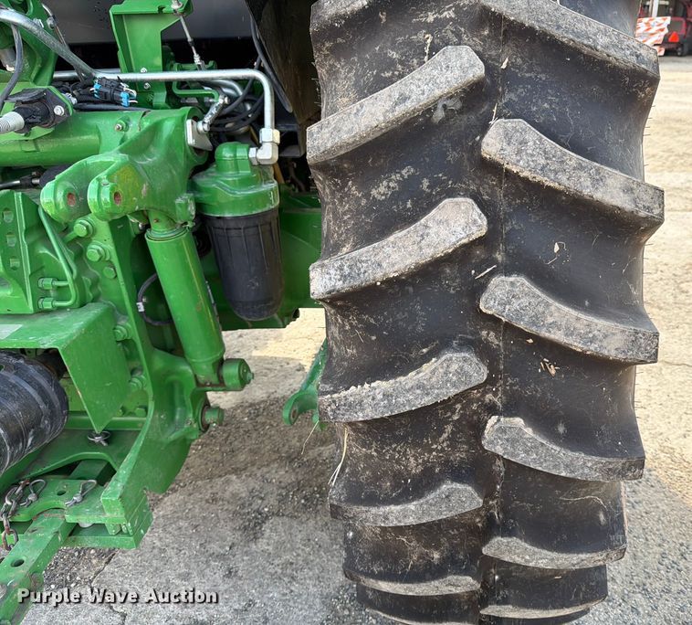 image for item ED5951 2022 John Deere 6105E MFWD tractor