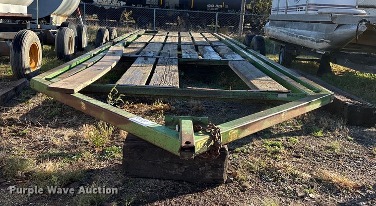 image for item EE4053 John Deere header trailer