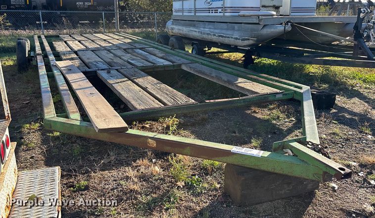 image for item EE4053 John Deere header trailer