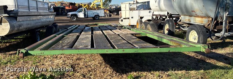 image for item EE4053 John Deere header trailer