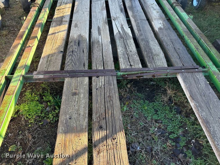 image for item EE4053 John Deere header trailer