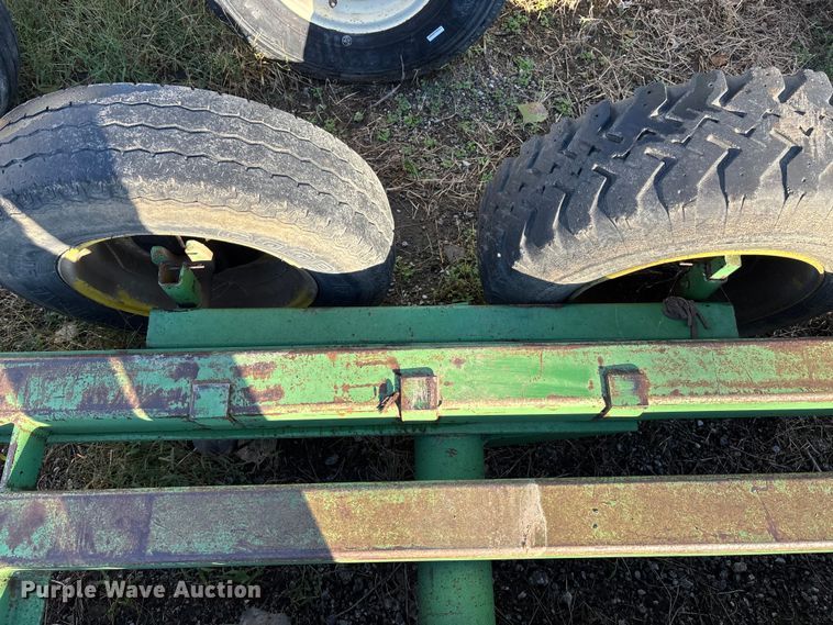 image for item EE4053 John Deere header trailer