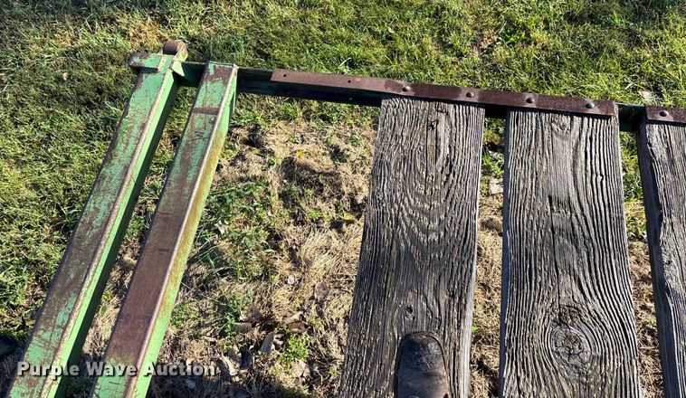 image for item EE4053 John Deere header trailer