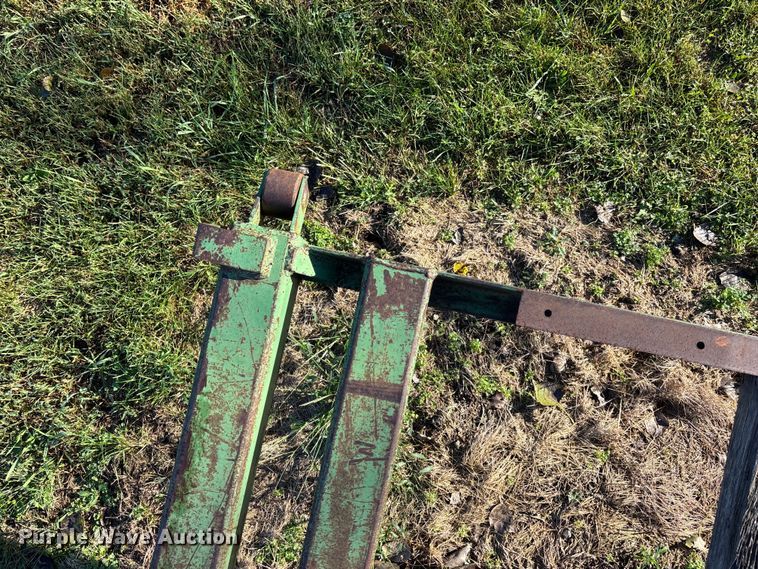 image for item EE4053 John Deere header trailer