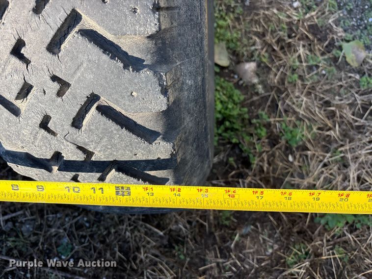 image for item EE4053 John Deere header trailer