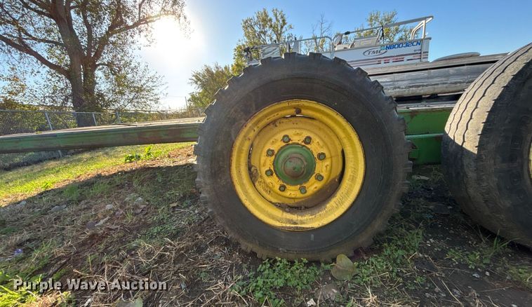 image for item EE4053 John Deere header trailer