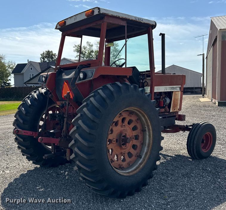 image for item EF2195 1977 International Harvester Hydro 186 tractor