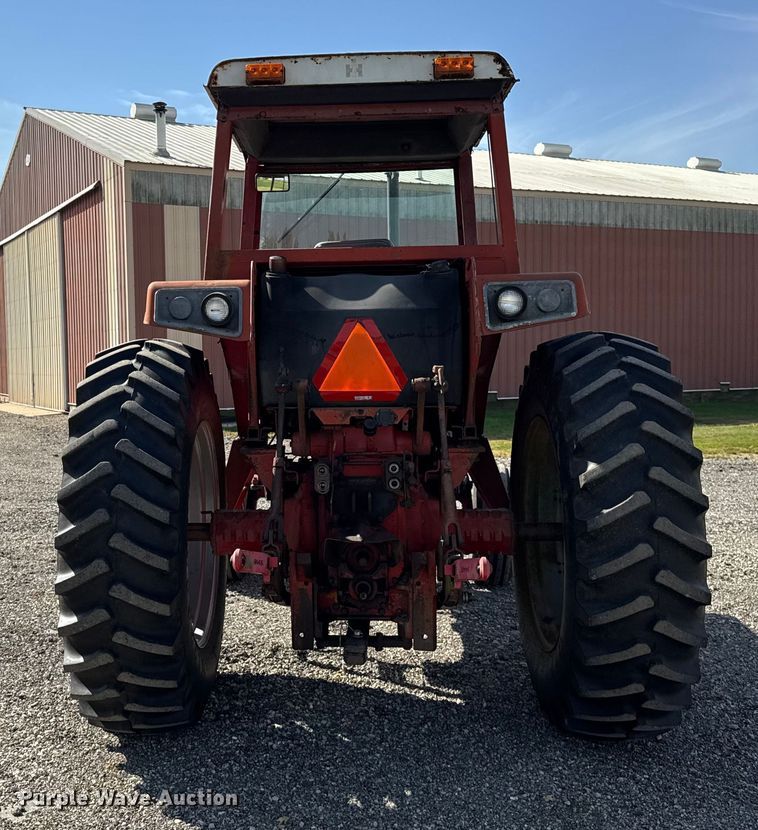 image for item EF2195 1977 International Harvester Hydro 186 tractor