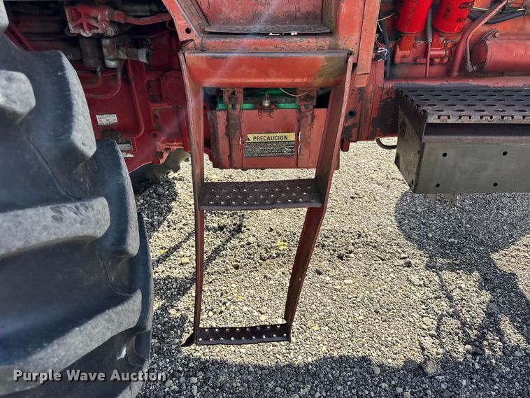 image for item EF2195 1977 International Harvester Hydro 186 tractor