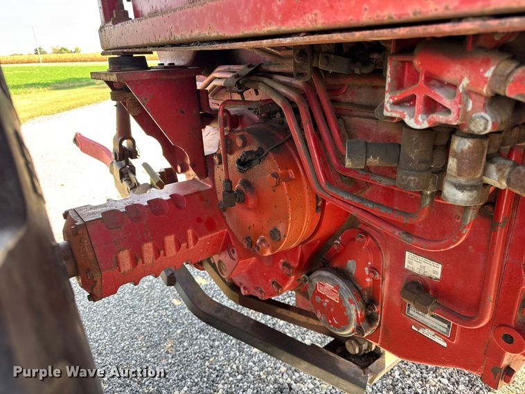 image for item EF2195 1977 International Harvester Hydro 186 tractor
