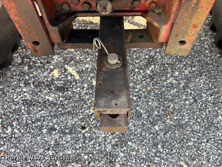 image for item EF2195 1977 International Harvester Hydro 186 tractor