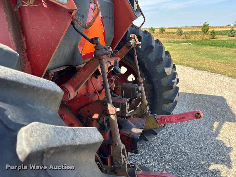 image for item EF2195 1977 International Harvester Hydro 186 tractor